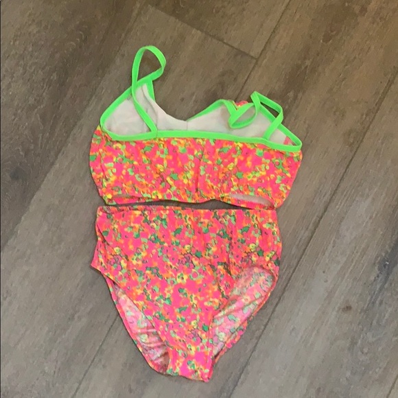 Two Piece (girls 10) Swimsuit - Picture 4 of 6